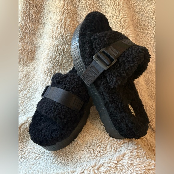 🔥 UGG Fluffita Black Sherpa Platform Slides Clogs Slipper 9 - Picture 2 of 6